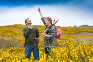 Nans Thomassey et Guillaume Mouton dans l'herbe