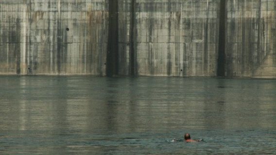 Image extraite du film Sud Eau Nord Déplacer