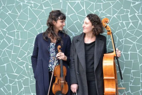 Portrait de Apolline Kirklar et Lucie Arnal (duo Zyia)